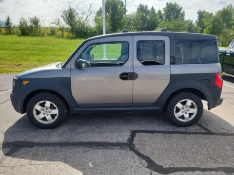 More photos of 2005 Honda Element EX at Tom Gill Buick GMC, OH