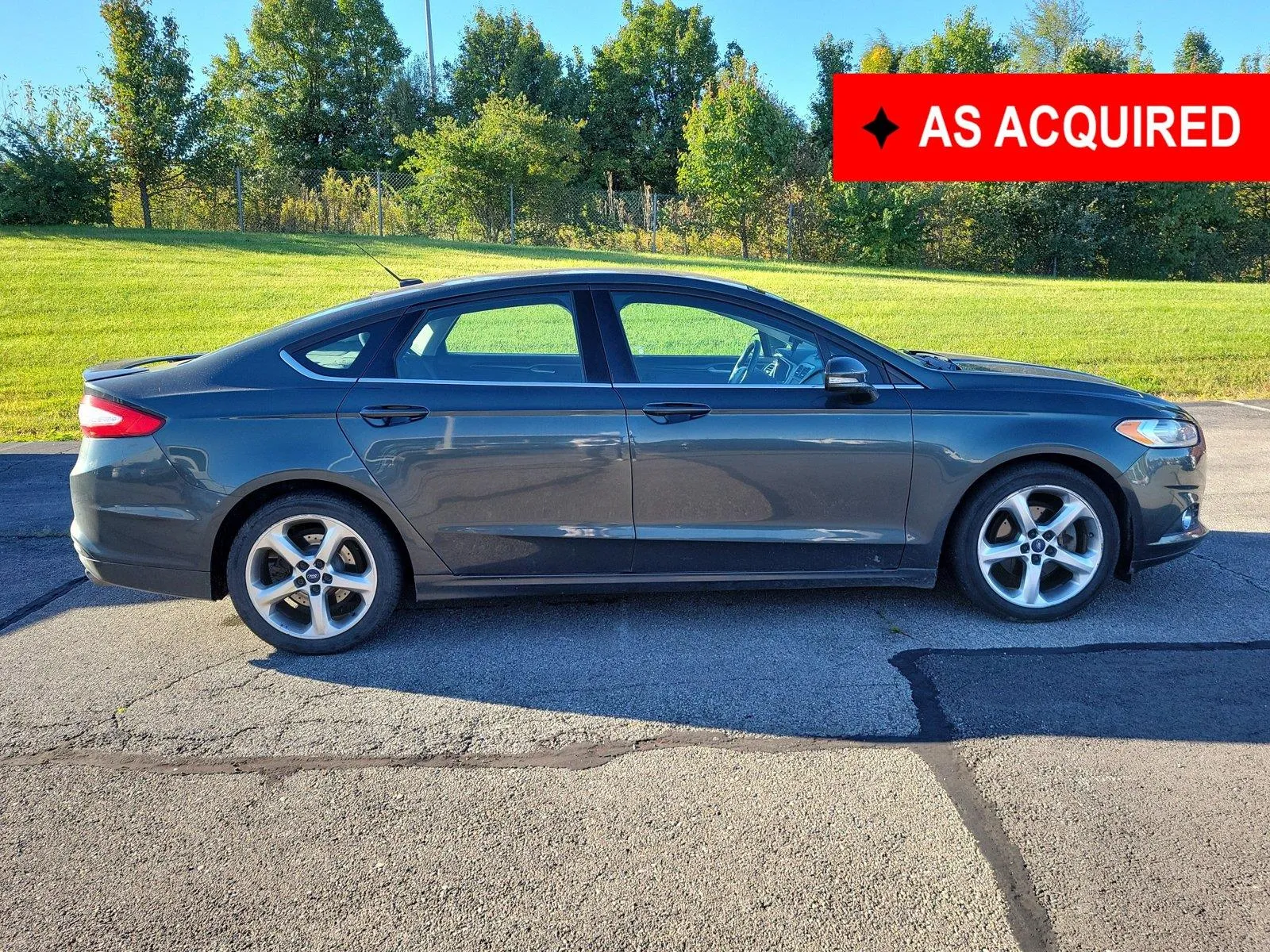 Gray 2016 Ford Fusion SE for sale in Hamilton, OH