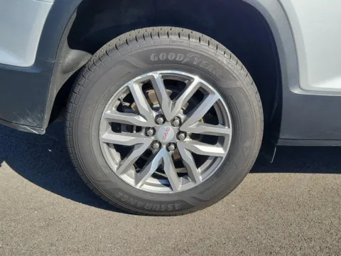 More photos of 2017 GMC Acadia SLE at Tom Gill Buick GMC, OH