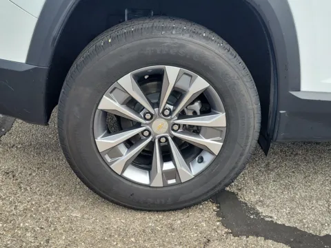 More photos of 2025 Chevrolet Equinox FWD LT at Tom Gill Buick GMC, OH