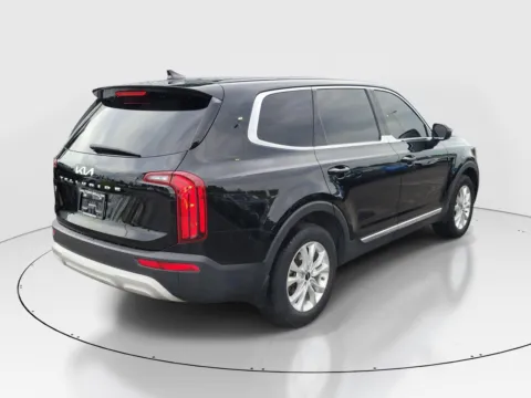 More photos of 2022 Kia Telluride LX at Tom Gill Buick GMC, OH