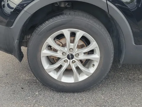 More photos of 2022 Kia Telluride LX at Tom Gill Buick GMC, OH