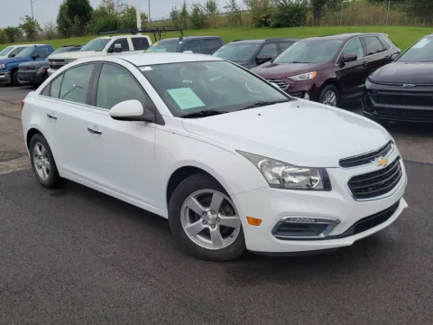 White 2016 Chevrolet Cruze Limited LT for sale in Hamilton, OH