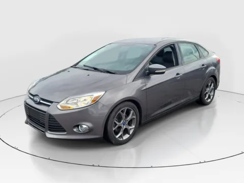 Photos of 2014 Ford Focus SE for sale in Hamilton, OH at Tom Gill Buick GMC