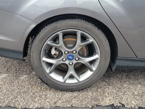More photos of 2014 Ford Focus SE at Tom Gill Buick GMC, OH