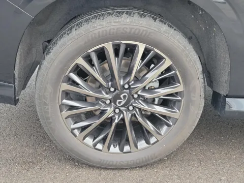 More photos of 2025 INFINITI QX80 AUTOGRAPH at Tom Gill Buick GMC, OH