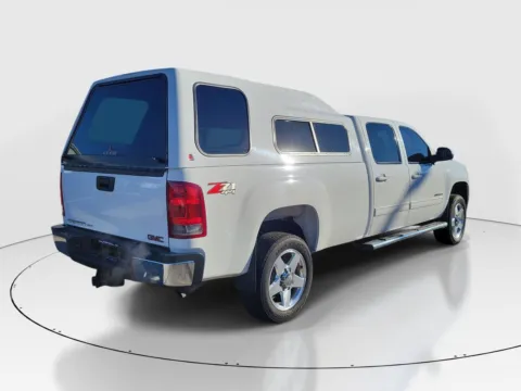 More photos of 2012 GMC Sierra 2500 HD SLT at Tom Gill Buick GMC, OH