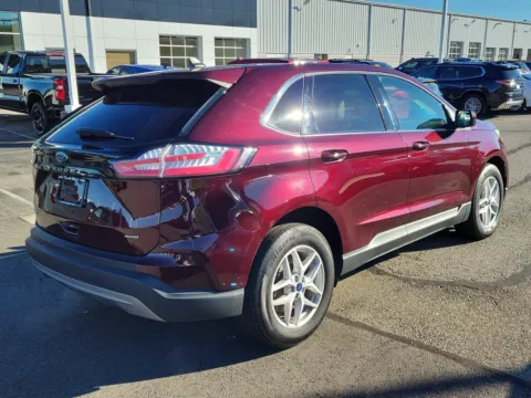 More photos of 2021 Ford Edge SEL at Tom Gill Buick GMC, OH