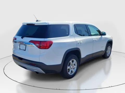 More photos of 2017 GMC Acadia SLE at Tom Gill Buick GMC, OH