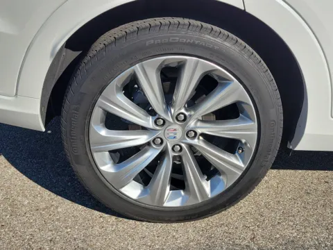 More photos of 2024 Buick Envista Avenir at Tom Gill Buick GMC, OH