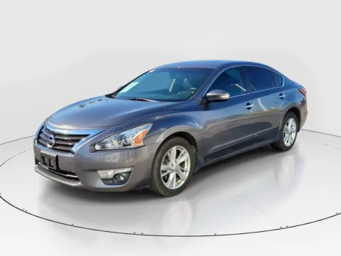 Photos of 2014 Nissan Altima 2.5 SL for sale in Hamilton, OH at Tom Gill Buick GMC