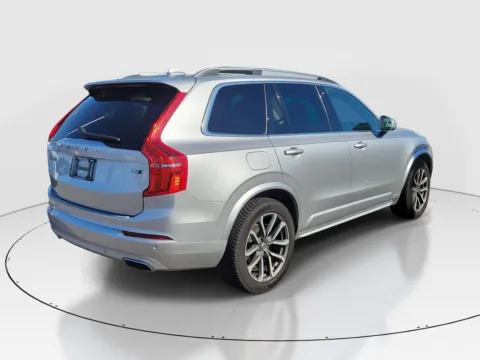 More photos of 2019 Volvo XC90 Momentum at Tom Gill Buick GMC, OH