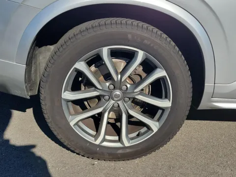More photos of 2019 Volvo XC90 Momentum at Tom Gill Buick GMC, OH