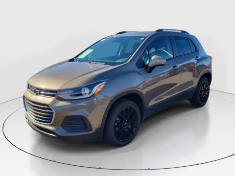 Photos of 2022 Chevrolet Trax LT for sale in Hamilton, OH at Tom Gill Buick GMC