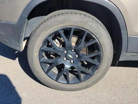 More photos of 2022 Chevrolet Trax LT at Tom Gill Buick GMC, OH