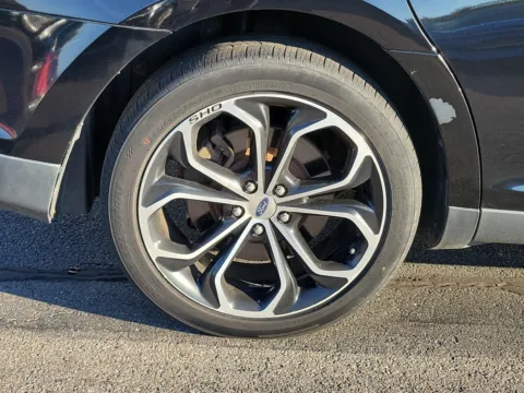 More photos of 2017 Ford Taurus SHO at Tom Gill Buick GMC, OH
