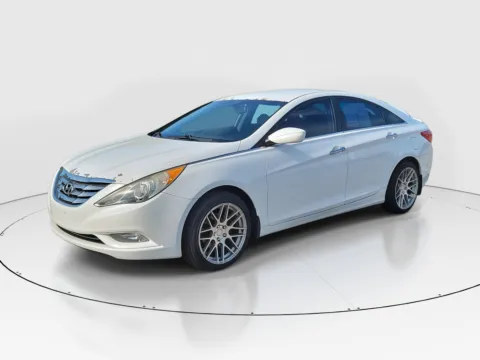 Photos of 2012 Hyundai Sonata 2.4L SE for sale in Hamilton, OH at Tom Gill Buick GMC