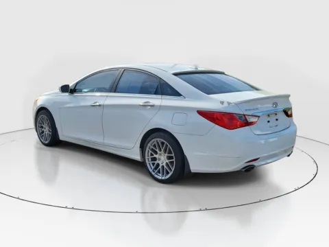 Another view of 2012 Hyundai Sonata 2.4L SE for sale in Hamilton, OH at Tom Gill Buick GMC