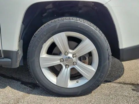 More photos of 2012 Jeep Compass Latitude at Tom Gill Buick GMC, OH