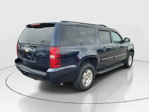 More photos of 2009 Chevrolet Suburban LT w/1LT at Tom Gill Buick GMC, OH