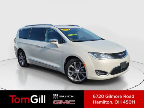 White 2019 Chrysler Pacifica Limited for sale in Hamilton, OH