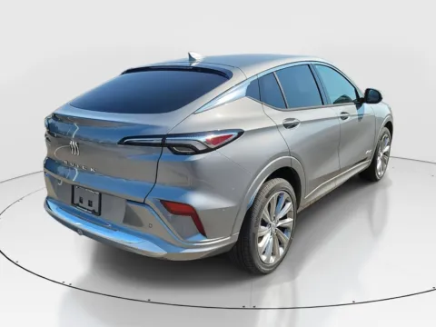 More photos of 2025 Buick Envista Avenir at Tom Gill Buick GMC, OH