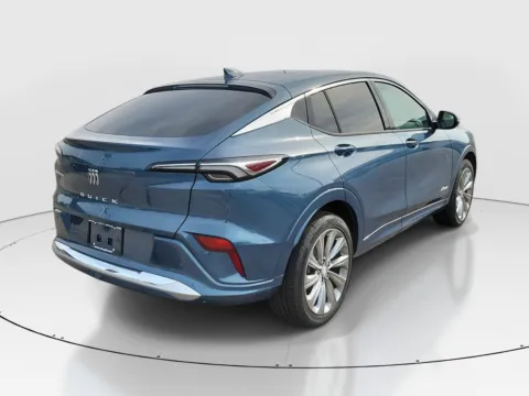More photos of 2025 Buick Envista Avenir at Tom Gill Buick GMC, OH