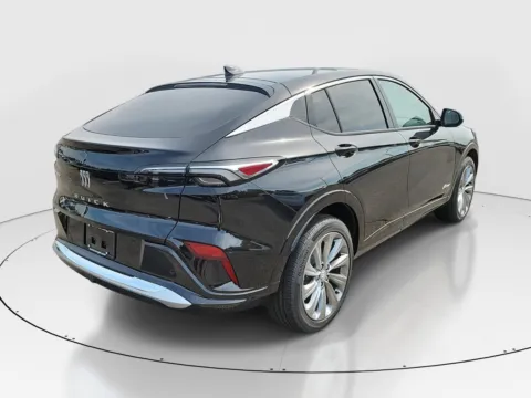 More photos of 2025 Buick Envista Avenir at Tom Gill Buick GMC, OH