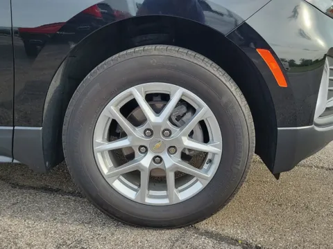 More photos of 2022 Chevrolet Equinox LT at Tom Gill Buick GMC, OH