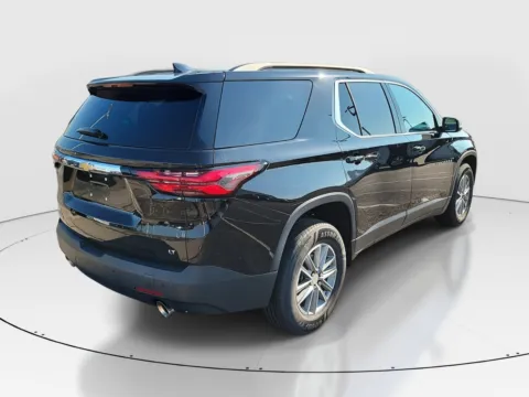 More photos of 2023 ChevroletA Traverse LT Cloth at Tom Gill Buick GMC, OH
