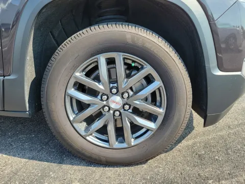 More photos of 2018 GMC Acadia SLT at Tom Gill Buick GMC, OH