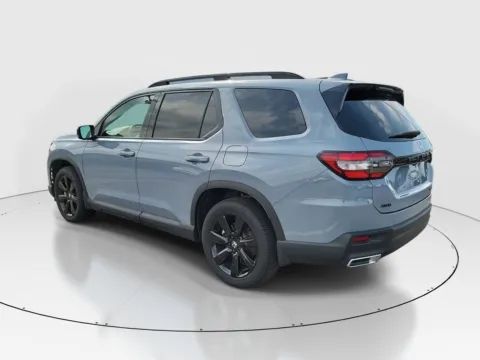 Another view of 2025 Honda Pilot Black Edition for sale in Hamilton, OH at Tom Gill Buick GMC