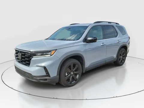 Photos of 2025 Honda Pilot Black Edition for sale in Hamilton, OH at Tom Gill Buick GMC