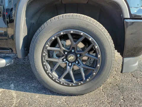 More photos of 2019 GMC Sierra 1500 Limited at Tom Gill Buick GMC, OH