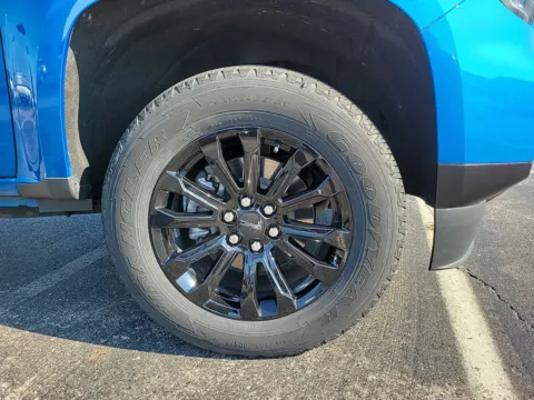 More photos of 2022 GMC Canyon 2WD Elevation Standard at Tom Gill Buick GMC, OH