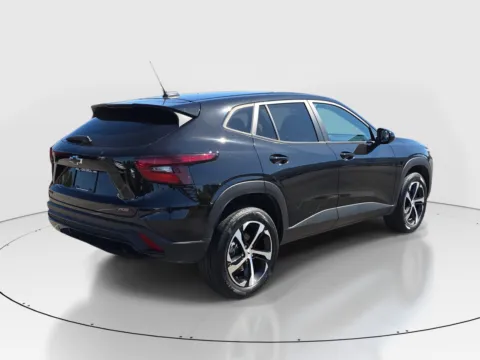 More photos of 2024 Chevrolet Trax 1RS at Tom Gill Buick GMC, OH