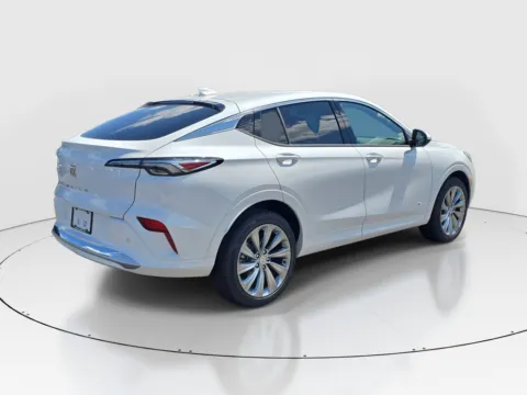 More photos of 2025 Buick Envista Avenir at Tom Gill Buick GMC, OH