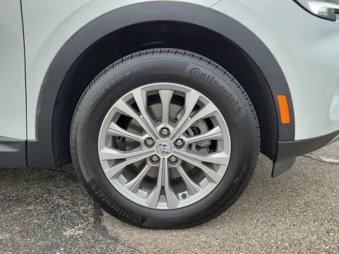 More photos of 2022 Buick Envision Preferred at Tom Gill Buick GMC, OH
