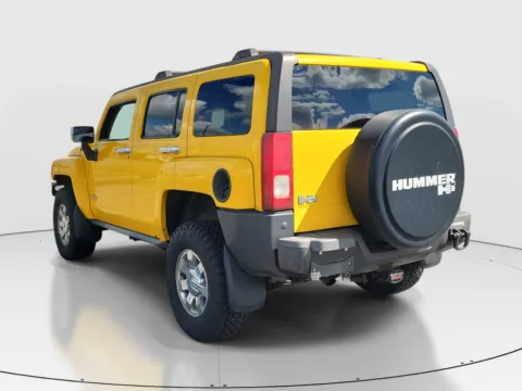 Another view of 2007 HUMMER H3 SUV for sale in Hamilton, OH at Tom Gill Buick GMC