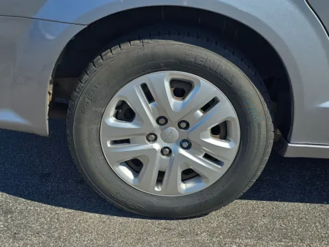 More photos of 2019 Dodge Grand Caravan SE at Tom Gill Buick GMC, OH
