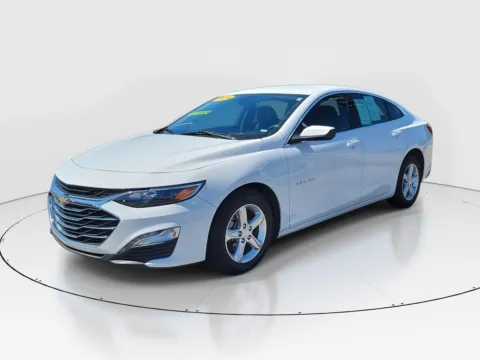 Photos of 2024 Chevrolet Malibu LT for sale in Hamilton, OH at Tom Gill Buick GMC