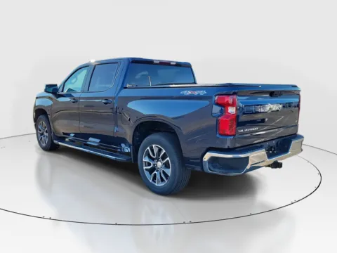 Another view of 2022 Chevrolet Silverado 1500 LT for sale in Hamilton, OH at Tom Gill Buick GMC