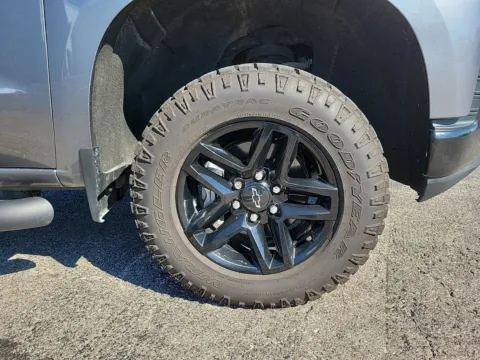 More photos of 2022 Chevrolet Silverado 1500 LTD Custom Trail Boss at Tom Gill Buick GMC, OH
