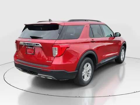 More photos of 2022 Ford Explorer XLT at Tom Gill Buick GMC, OH