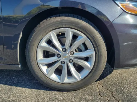More photos of 2023 Chevrolet Malibu LT at Tom Gill Buick GMC, OH