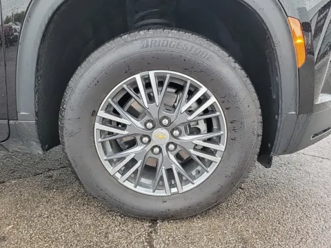 More photos of 2025 Chevrolet Traverse FWD LT at Tom Gill Buick GMC, OH