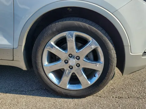 More photos of 2018 Buick Encore Essence at Tom Gill Buick GMC, OH