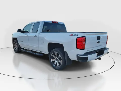 Another view of 2018 Chevrolet Silverado 1500 LT for sale in Hamilton, OH at Tom Gill Buick GMC