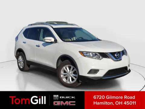 White 2016 Nissan Rogue SV for sale in Hamilton, OH