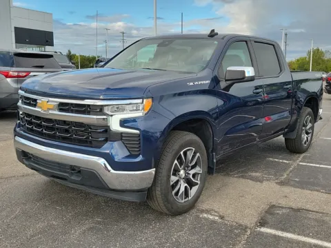 Photos of 2022 Chevrolet Silverado 1500 LT for sale in Hamilton, OH at Tom Gill Buick GMC